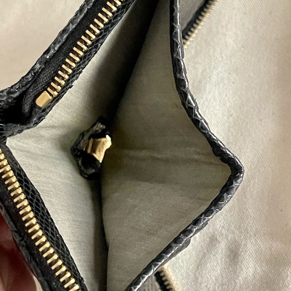 Authentic Marc Jacobs Python embossed gold studs shoulder bag and wallet. - Picture 12 of 15